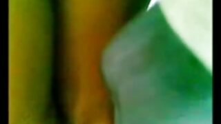 Jeune je veux regarder un film porno beauté maigre remplace la chatte