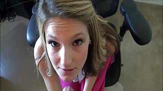 Une femme lèche un autre anus et je veux regarder film porno met sa langue profondément dans sa chatte