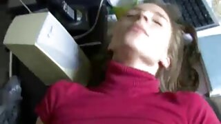 Belle pulpeuse se fait éjaculer sur videos x movies les fesses